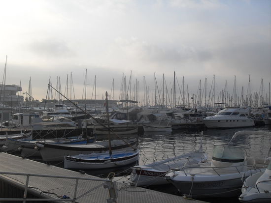 So sieht der Hafen aus, hier sieht man schon langsam die teuren Boote.