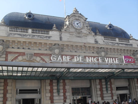 Das Bahnhofsgebäude in Nizza.