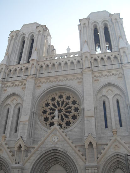 Die Kathedrale auf dem Boulevard Jean Médecin.