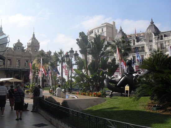 Der wunderschöne Platz vor dem Casino ...