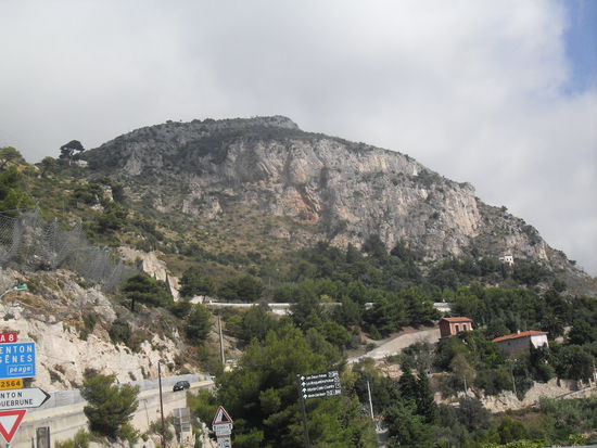 ... ehe es für sehr lange Zeit durch solche Gebiete ging ...