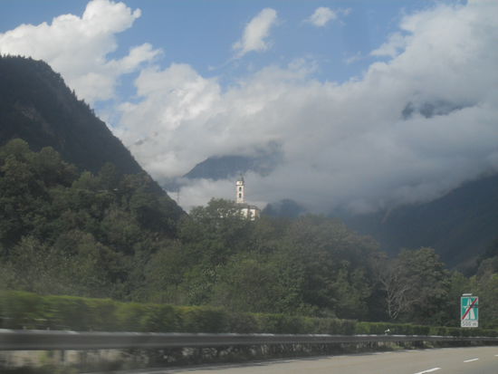 Das Schloss sah sehr hübsch aus.