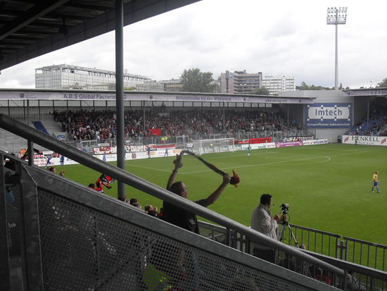 ... in Wiesbaden: Wieder mal ein super Spiel! Mit der Attraktivität der Spiele hatten wir diesen Urlaub wirklich Glück!