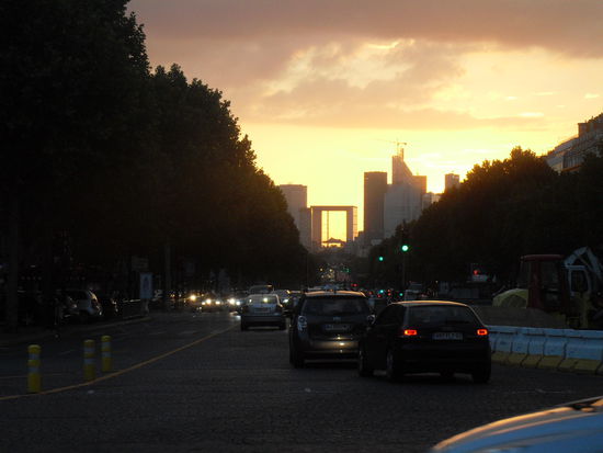 Dahinten ist La Defense und irgendwo unser Hotel 
Bis zum nächsten Mal!
Ricky