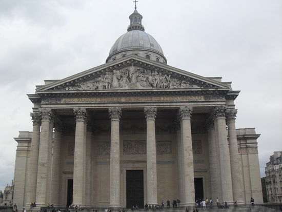 Der pompöse Eingangsbereich