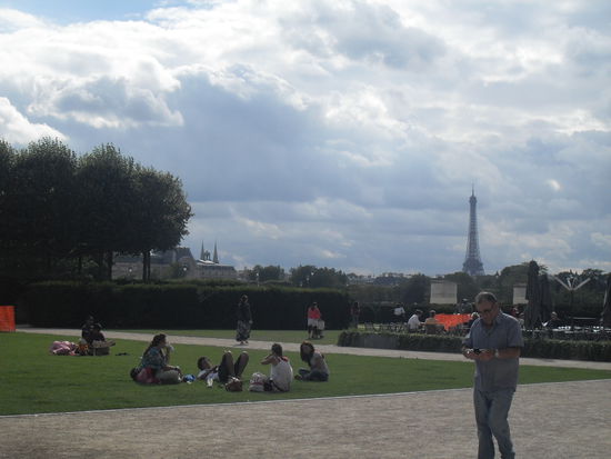 Der Eiffelturm, den man aber eh in der halben Stadt sieht 