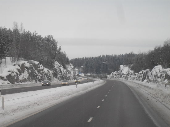 Super geräumte Straßen und im Hintergrund die Ostsee - ein erster Eindruck von Schweden!