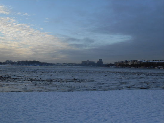 Ein wunderschöner Ausblick in westliche Richtung, rechts im Bild Kungsholmen.