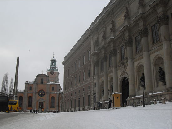 Schließlich ging es für uns vorbei am Obelisken zur königlichen Wachablösung.