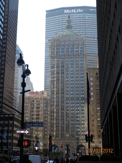 Und das Haus vorm "MetLife" war schon riesig!