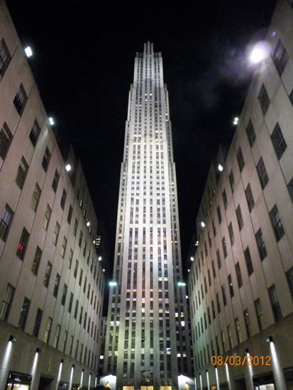 Das Rockefeller Center bei Nacht, übelst hoch.