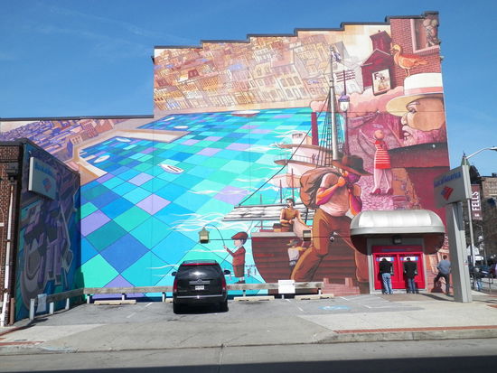 Diese Häuserwand beeindruckte uns besonders.