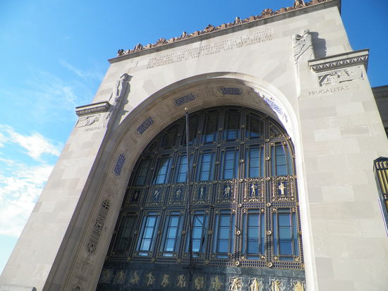 Der Eingang zum Museum of Modern Art