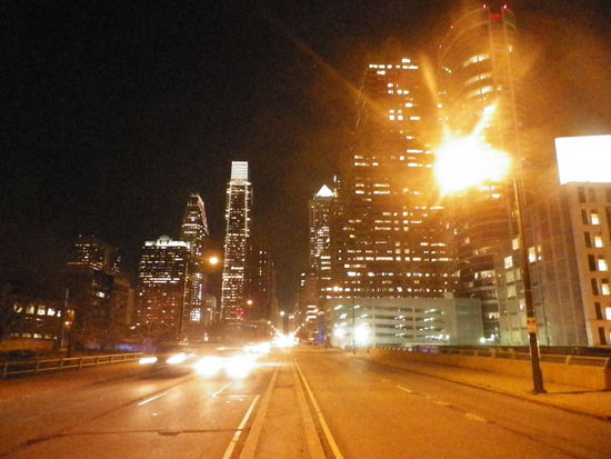 Phillys Skyline bei Nacht.