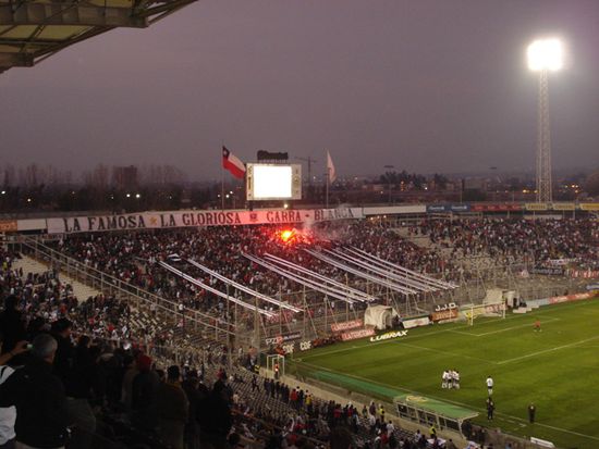 Colo Colo: 1 ... Union Espanola: Nuuuuuuuull!!!
Die chilenischen Fans feiern etwas anders...