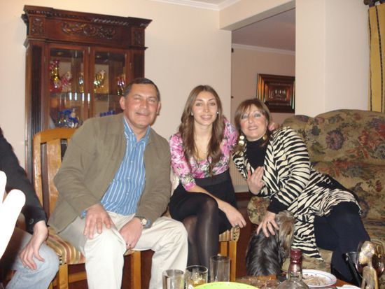 Feliz cumpleanos, Romi...
Mit ihren Eltern Osvaldo und Sandra!