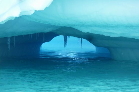 Antarktis - ...mit extremen Durchblicken