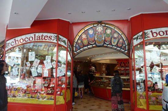 Bariloche - Die Stadt der Schokolade. Hier der größte Laden der Stadt.