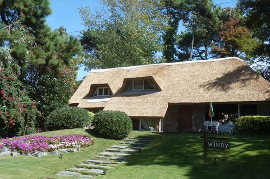 Punta del Este - Eines der vielen wunderbaren reetgedeckten Häuser.