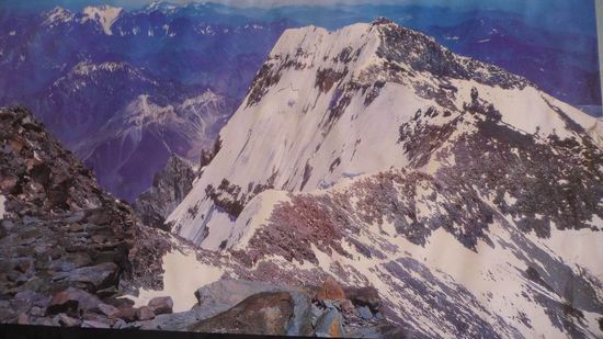 Mendoza - ....das ist er, der höchste Berg Südamerikas - der Aconcagua. Doch leider haben wir ihn nur ein bisschen gesehen.