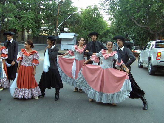 Mendoza - Weinfest - zauberhafte Mädels und Jungs