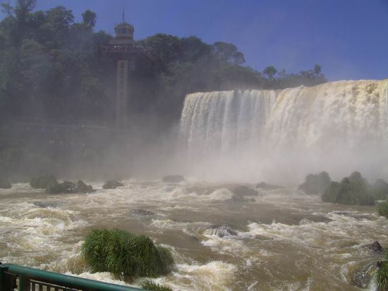 Iguazu 3. Tag, Brasilien - ...auch hier gibt es ein Teufelsloch. Ein brasilianisches halt!