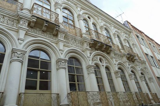 Historische Altstadt - renivierte Fassaden in Cuenca