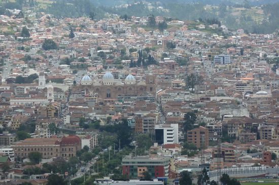 Blick auf die schoenste Stadt Ecuadors - Cuenca !