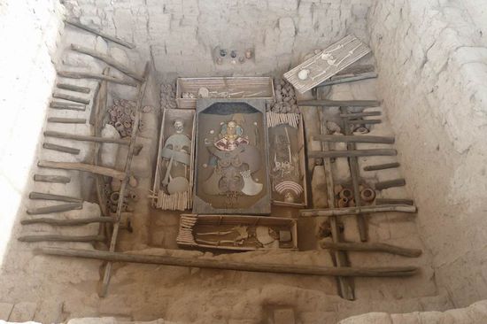 Chiclayo - Das Grab des Herrn von Sipan mit Frau, Konkubine, Priester und Lama