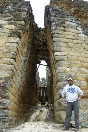 Chachapoyas - Eingang zur Festung von Kuelap