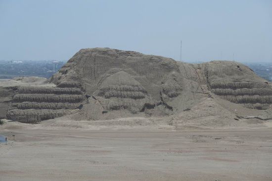 Tujillo - Sonnenpyramide, wird erst noch archaeologisch erschlossen