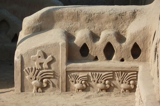 Trujillo - Teilfresko in Chan Chan - wunderschoene Reliefs
