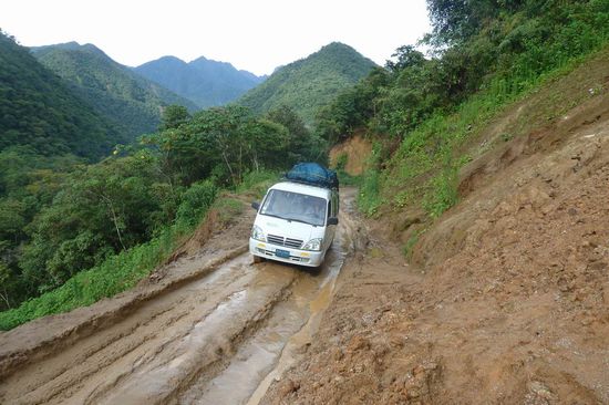 Manu N.P. - ....das Schlimmste war überstanden, der Bus fährt wieder.