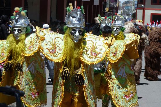 Puno - Stadtfest - eine andere interessante Gruppe