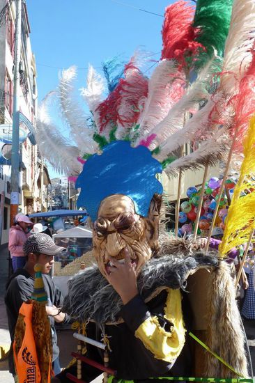 Puno - Stadtfest .... sieht der nicht fast zum Fürchten aus? Ich denke bei uns hätten Kinder sicher Angst. Doch hier überhaupt nicht.
