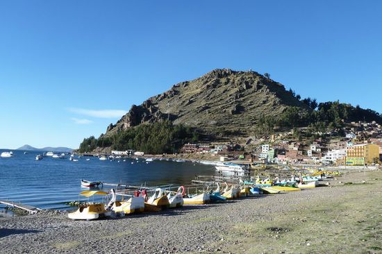 Strandpromenade des sehr angenehmen Badeortes Copacabana