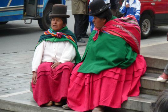 La Paz - 2 Indigenas beim Plausch