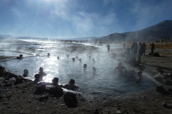 Salar de Uyuni - Wer gerne morgens um 7:00 Uhr bei Null Grad in heisse Quellen steigen will - hier ist die Gelegenheit!