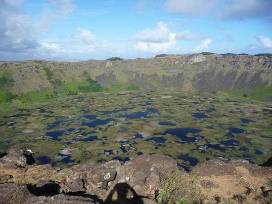 Osterinsel/Rapa Nui - Das ist der beeindruckende Kratersee eines längst erloschenen Vulkans. Der Anblick war unglaublich!