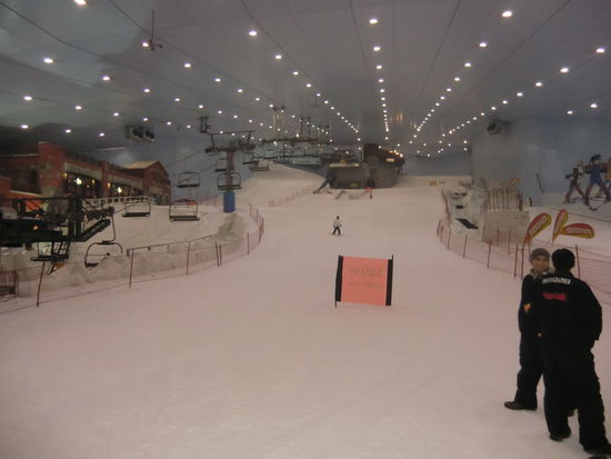 Ski Dubai - Blick von der Tal- zur Mittelstation