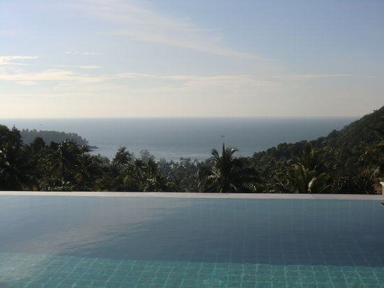 Ausblick vom Pool der Skybar