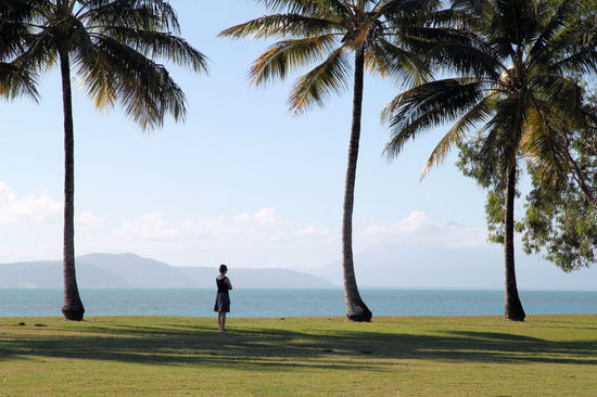 Lizzy genießt die Aussicht und überlegt, warum wir nicht hier gefeiert haben. 