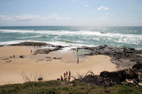 Erster Badestopp am zweiten Tag - die Champagne Pools. Es sind Felsenpools in denen man relativ geschützt vor Haien und der Brandung schwimmen kann. Wir haben aufs schwimmen verzichtet, da es Salzwasser ist und ...