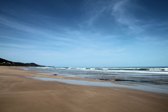Einer von vielen schönen Stränden. An diesem Strand trafen wir auch ...