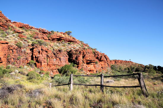 In der Schlucht kann man noch Reste der alten Viehgatter sehen.
