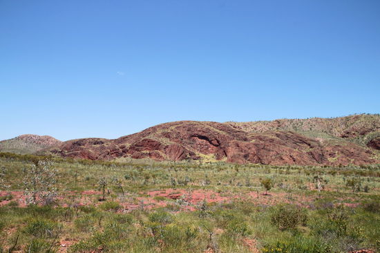 Die Berge sind sehr alt und daher schön verwittert und erodiert.