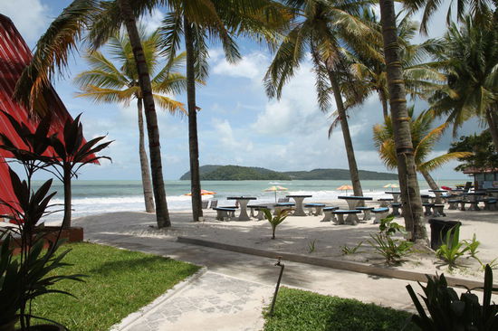 Unser liebstes Langkawi-Bild. Der Blick von unserer Bungalow-Terrasse. So wird uns Langkawi in Erinnerung bleiben!