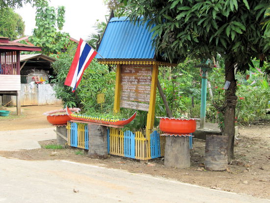 Hier kann man die Reifen vielleicht noch besser erkennen.