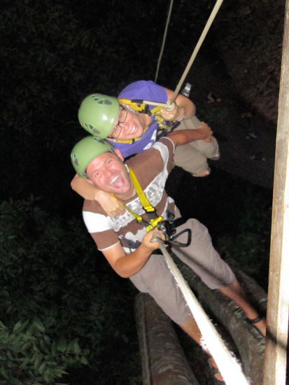 Vom Avatar-Baum wurden wir ein letztes Mal abgeseilt (es wurde bereits dunkel).