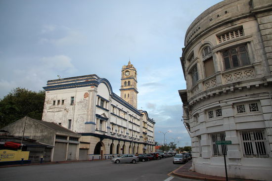 Das (ehemalige?) Zoll-Gebäude am Hafen.